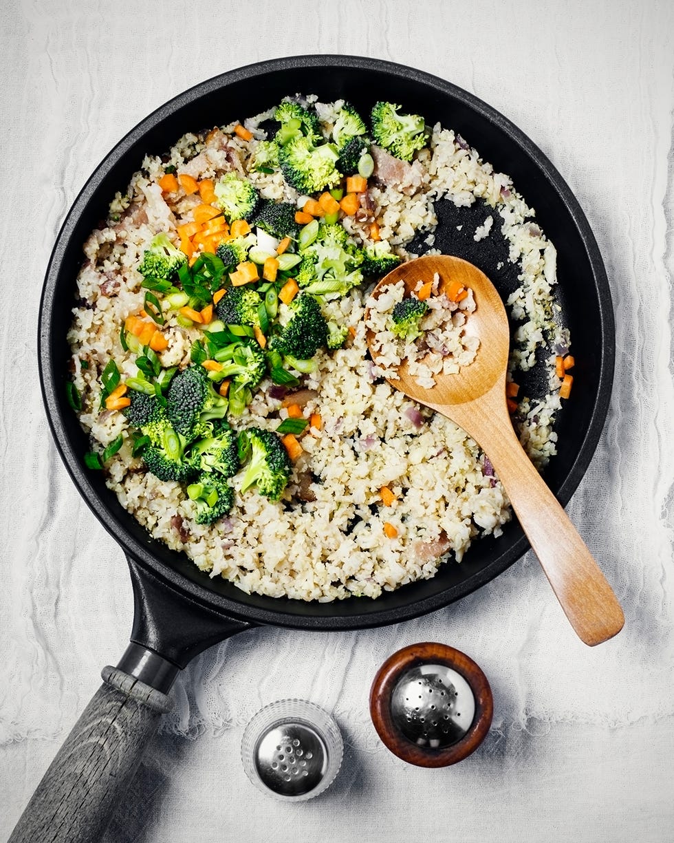 arroz con verduras hecho en sartén