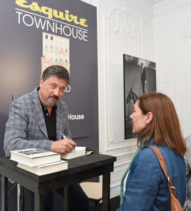 El actor Carlos Bardem ha presentado su nuevo libro, 'Mongo Blanco', y ha asegurado que tiene posibilidades de convertirse en una serie.