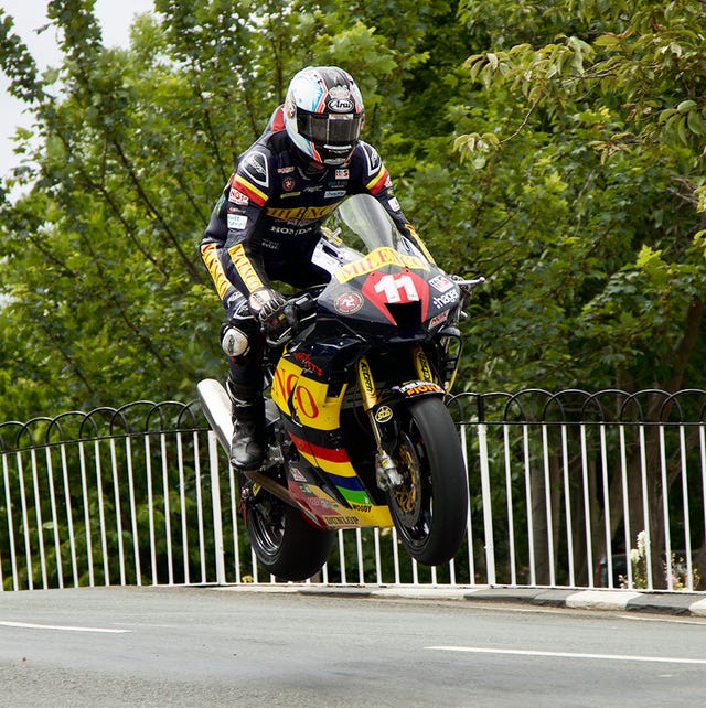 2023 isle of man tourist trophy race