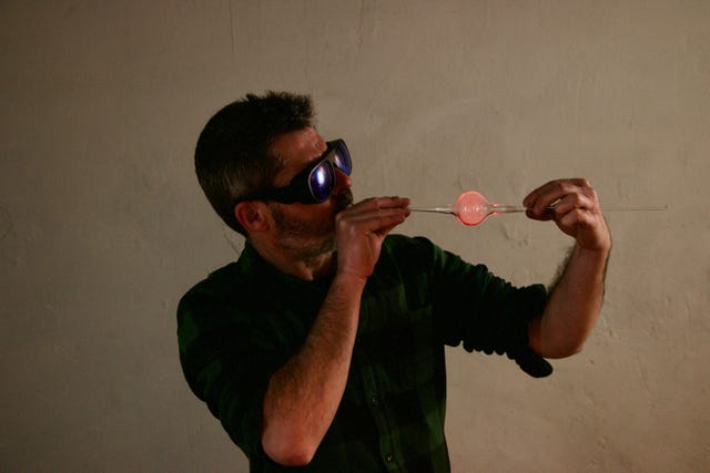 artesano vidriero alex frosum