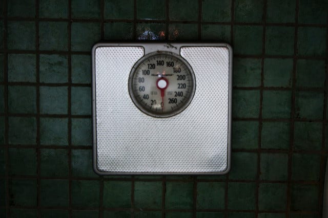 Circle, Gas, Composite material, Number, Measuring instrument, Gauge, Silver, Symbol, Steel, Square, 