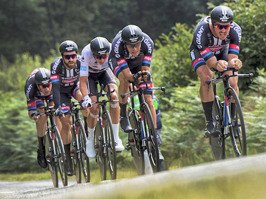 Integreren Astrolabium tij Motorist Hits, Injures Team Giant-Alpecin Cyclists | Bicycling