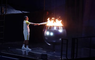 Vanderlei Lima lights the Olympic cauldron 