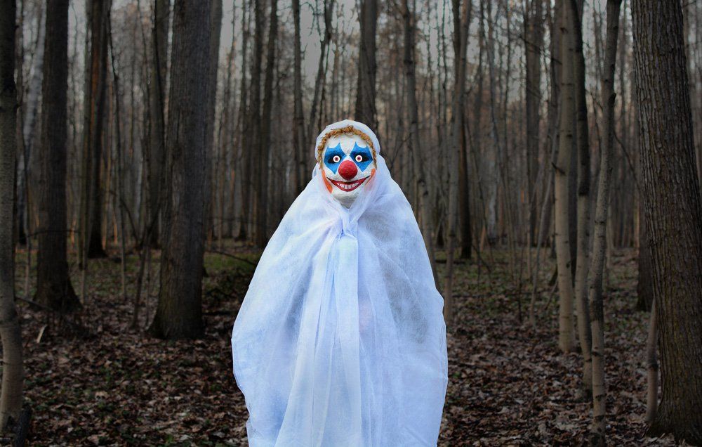 stay safe on a run creepy clown