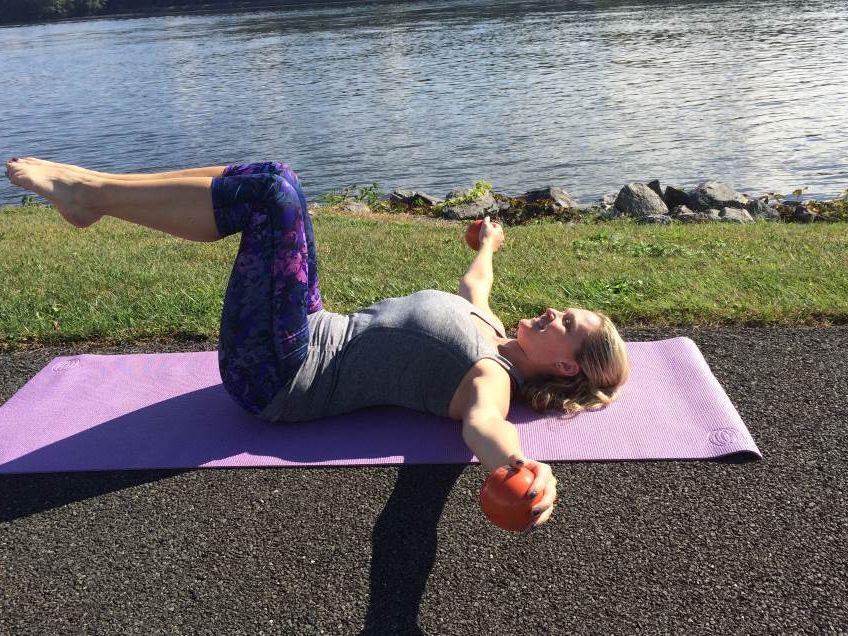5 Ways To Tone Your Arms While Lying Down