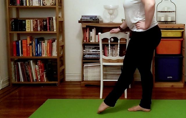 20 Min At-Home Barre Workout, No equipment