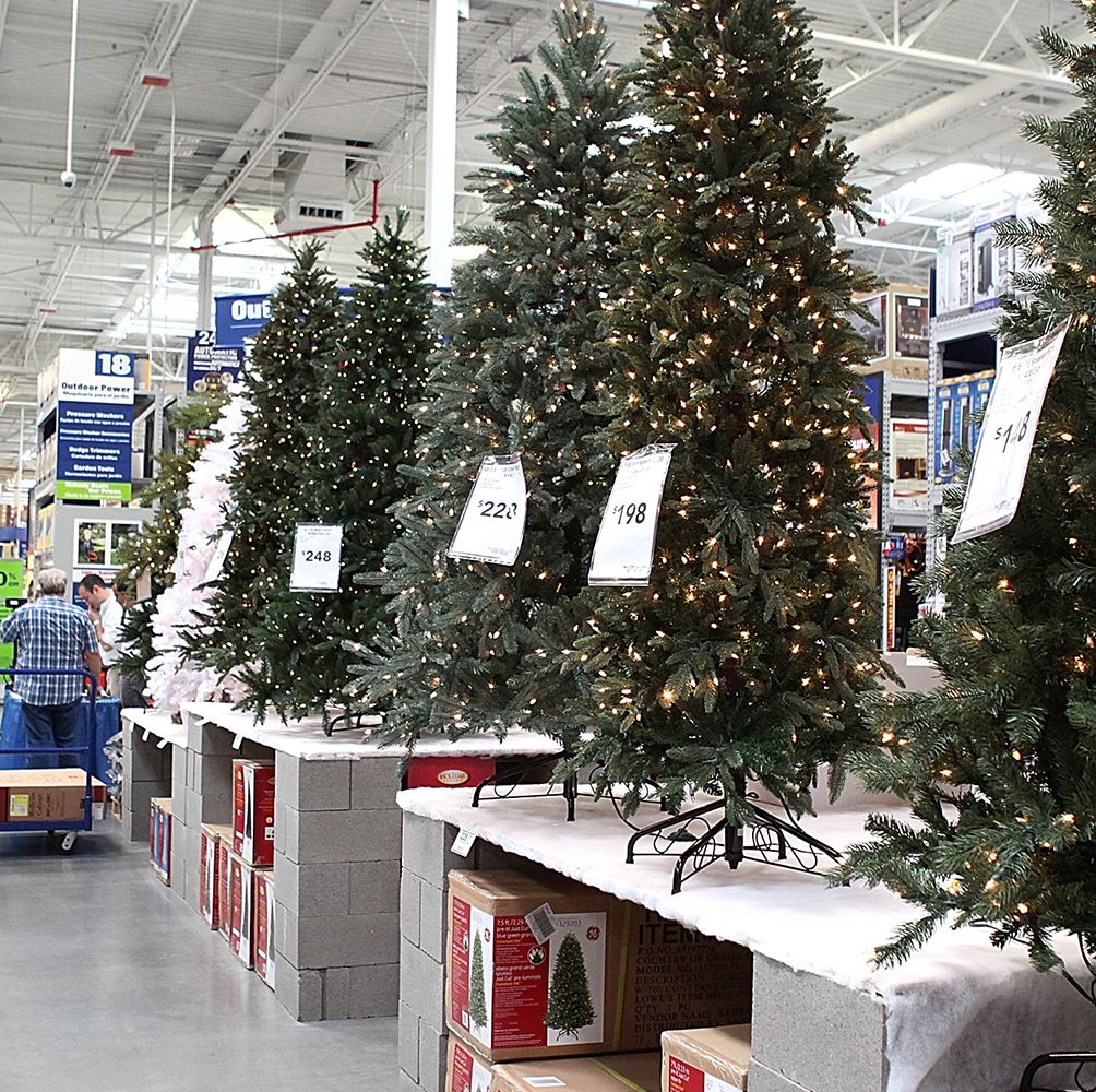 Willis Electric Recalls Home Accents Holiday Artificial Christmas Trees Due  to Burn Hazard; Sold Exclusively at Home Depot