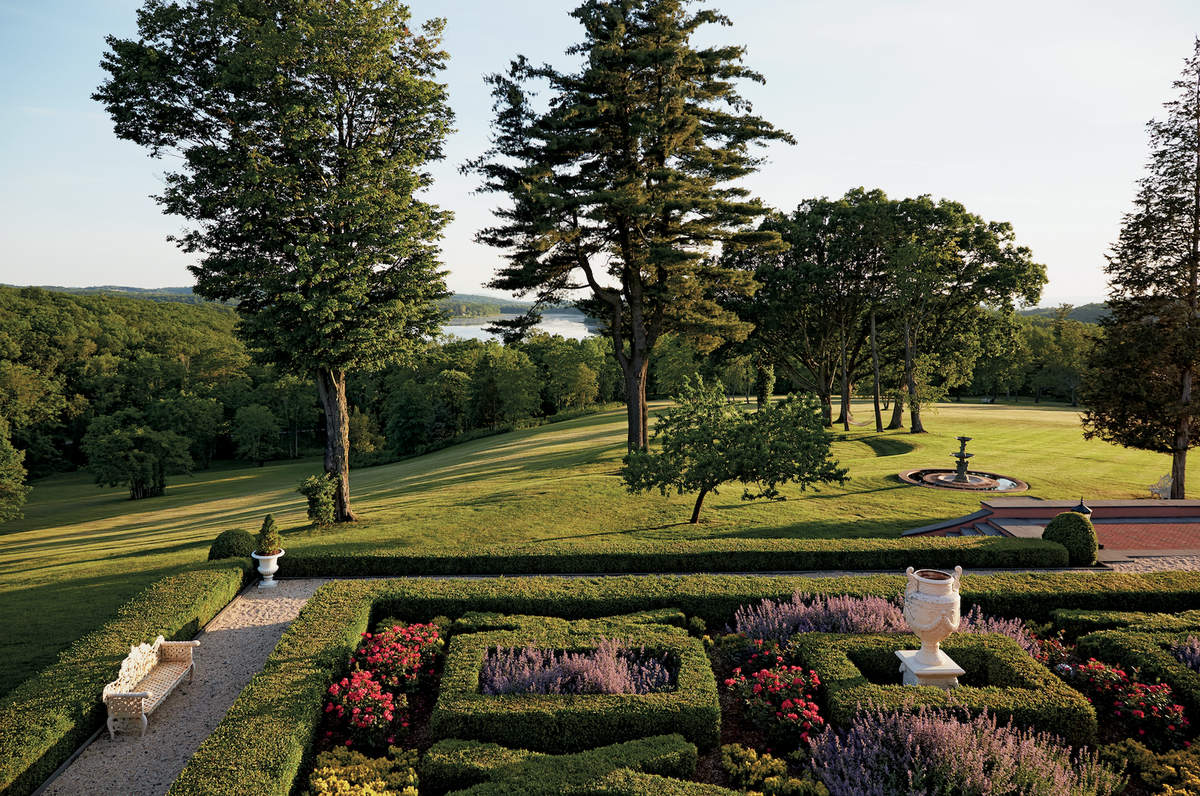 Eight of the Most Beautiful Hotel Gardens in America