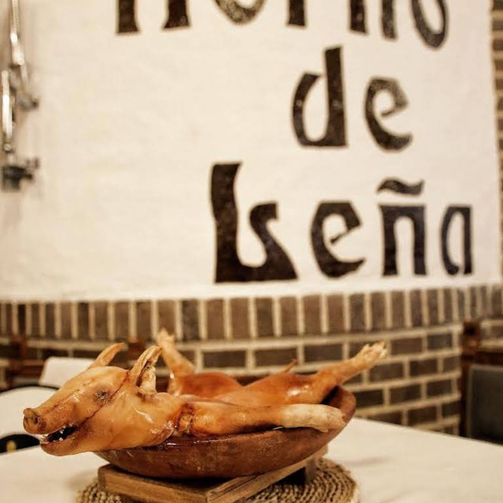 cochinillo asado de asador museo siboney, arévalo Ávila
