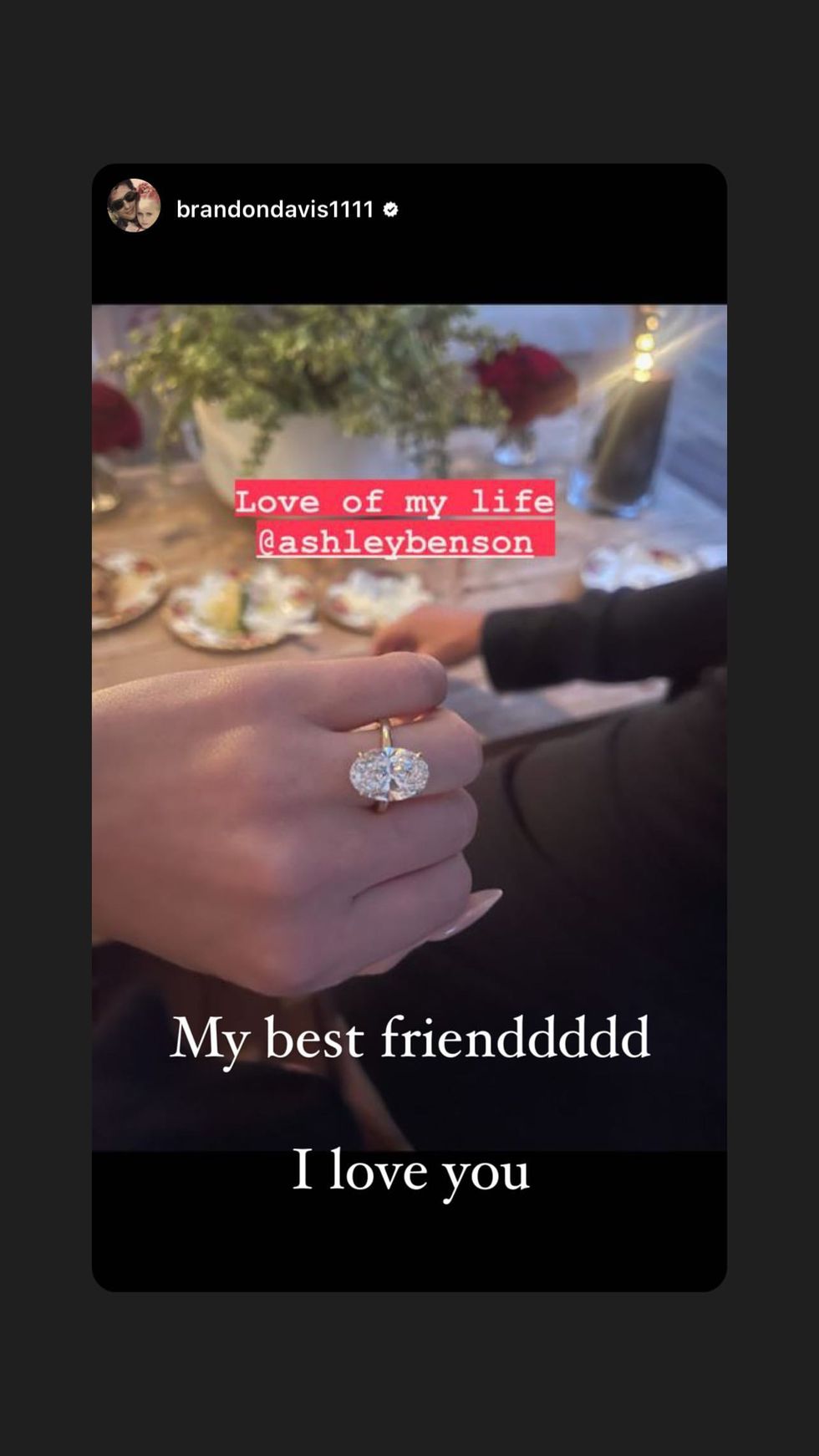 Ashley Benson bestätigt die Verlobung mit Brandon Davis