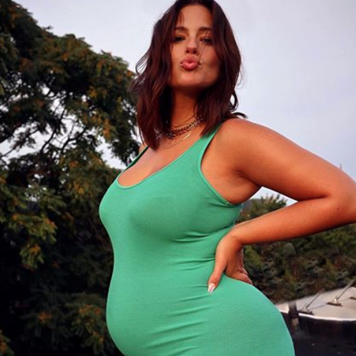 Ashley Graham pregnancy photo