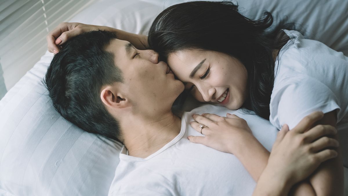 Fat Asian Sleeping - Study Finds Best Penetration Techniques for Female Sexual Pleasure