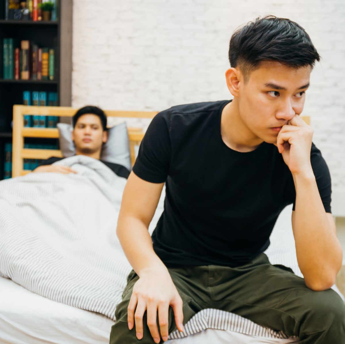 Fat Asian Sleeping - Gaslighting in Relationships: 7 Signs to Watch out for