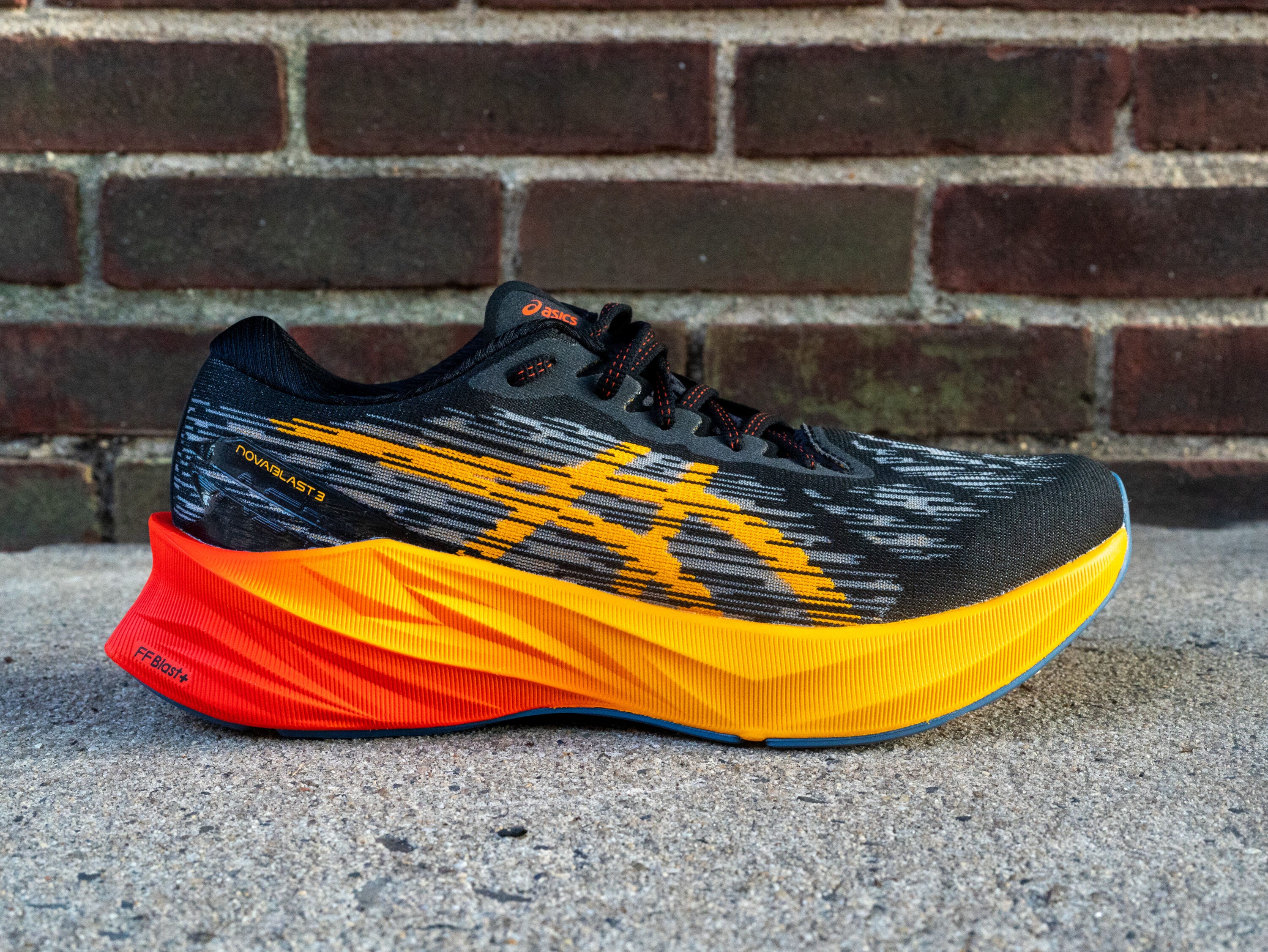 asics nova blast 3
