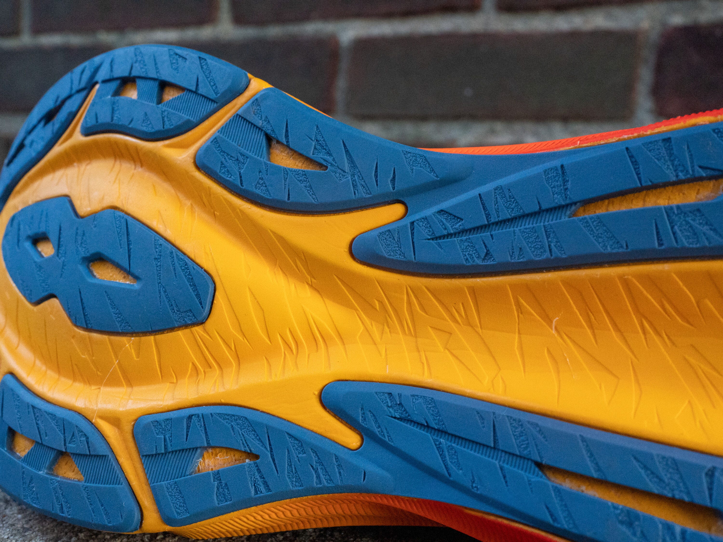 asics nova blast 3