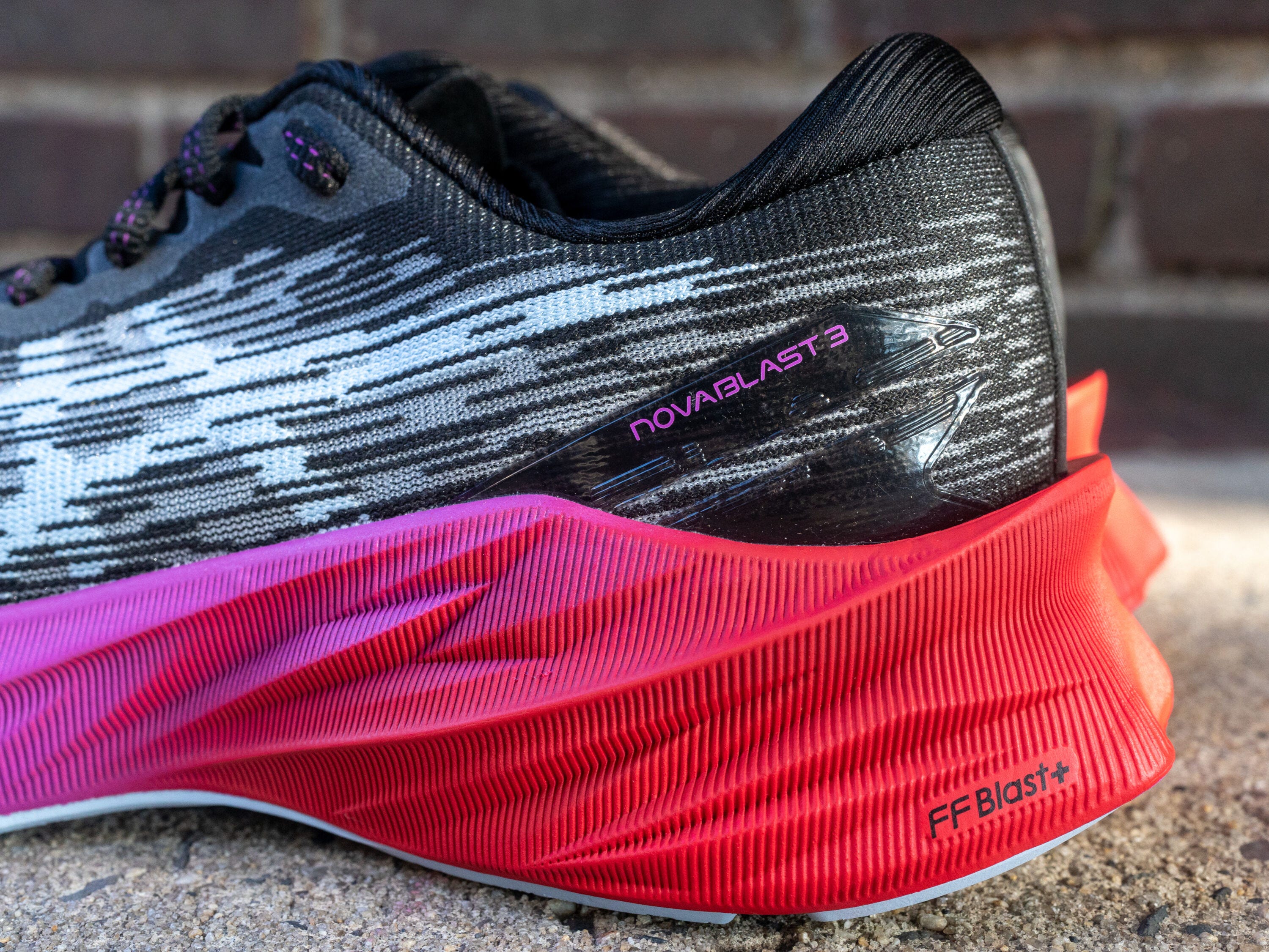 asics nova blast 3