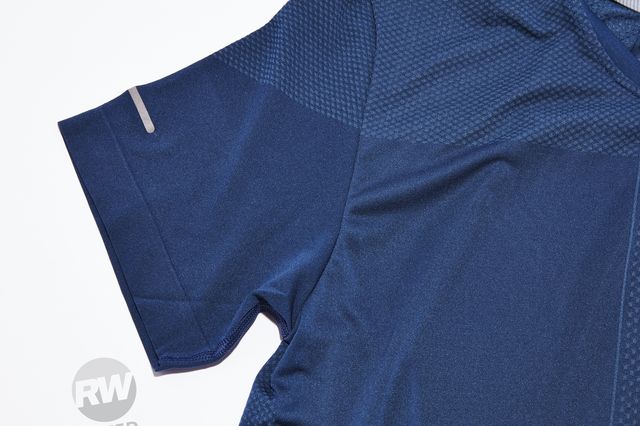 Asics GEL-Cool Seamless Short Sleeve Tee | Shirts for Runners