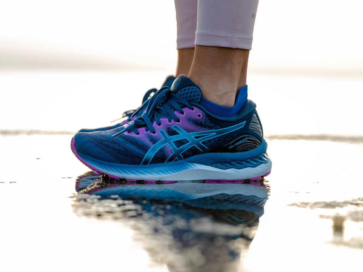ASICS Zapatos de correr Gel-Nimbus 23 para mujer