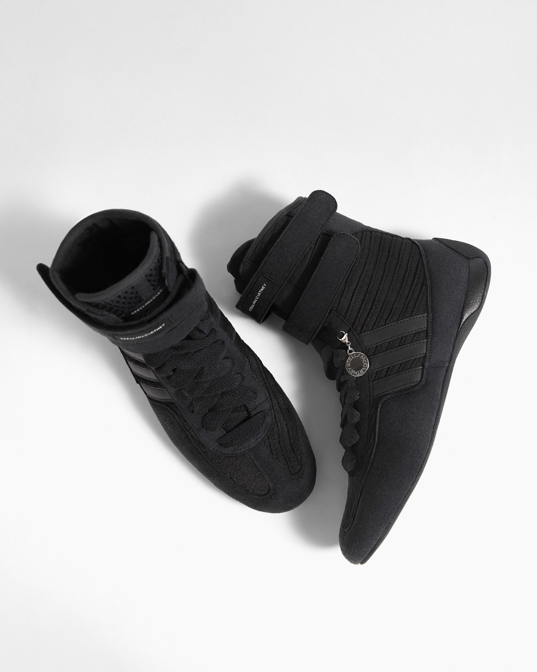 【Stella McCartney】2.0ストラップ スニーカー ブラック ステラ マッカートニー」×「アディダス」 新作スニーカー