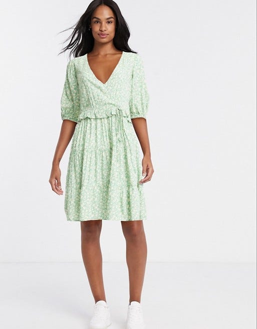 kate middleton floral zara dress hold still competition