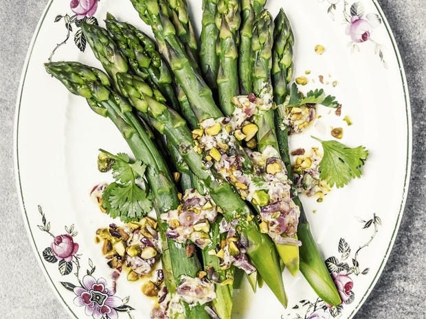 Food, Asparagus, Dish, Ingredient, Vegetable, Cuisine, Plant, Produce, Asparagus, Leaf vegetable, 