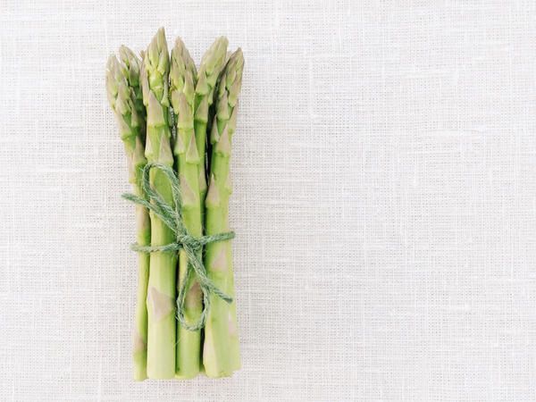 Green, Ingredient, Grass family, Produce, Vegetable, Plant stem, Whole food, Asparagus, Staple food, Woven fabric, 