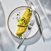 asparagus and pistachio pesto omelet