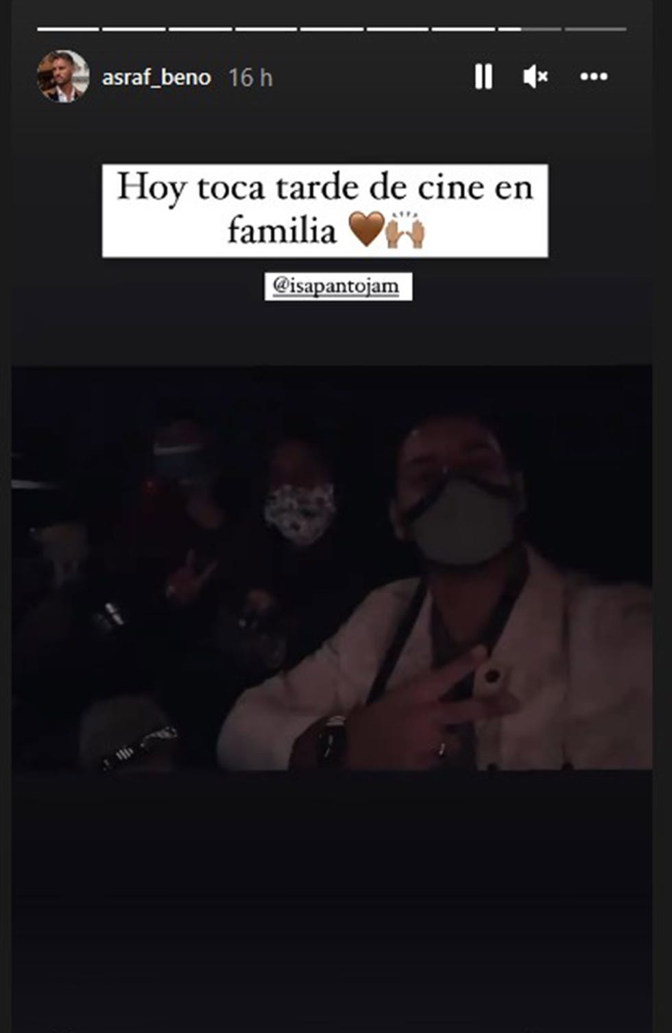 asraf beno e isa pantoja disfrutan de una tarde de cine