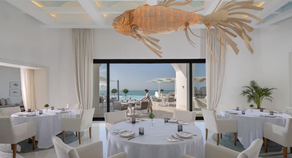 地中海美景與阿拉伯風情一次擁有—阿布達比聖托裡尼安納塔拉度假酒店全新開幕