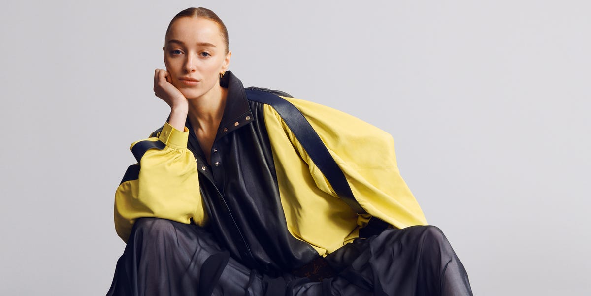 All Eyes Are On Phoebe Dynevor - ELLE