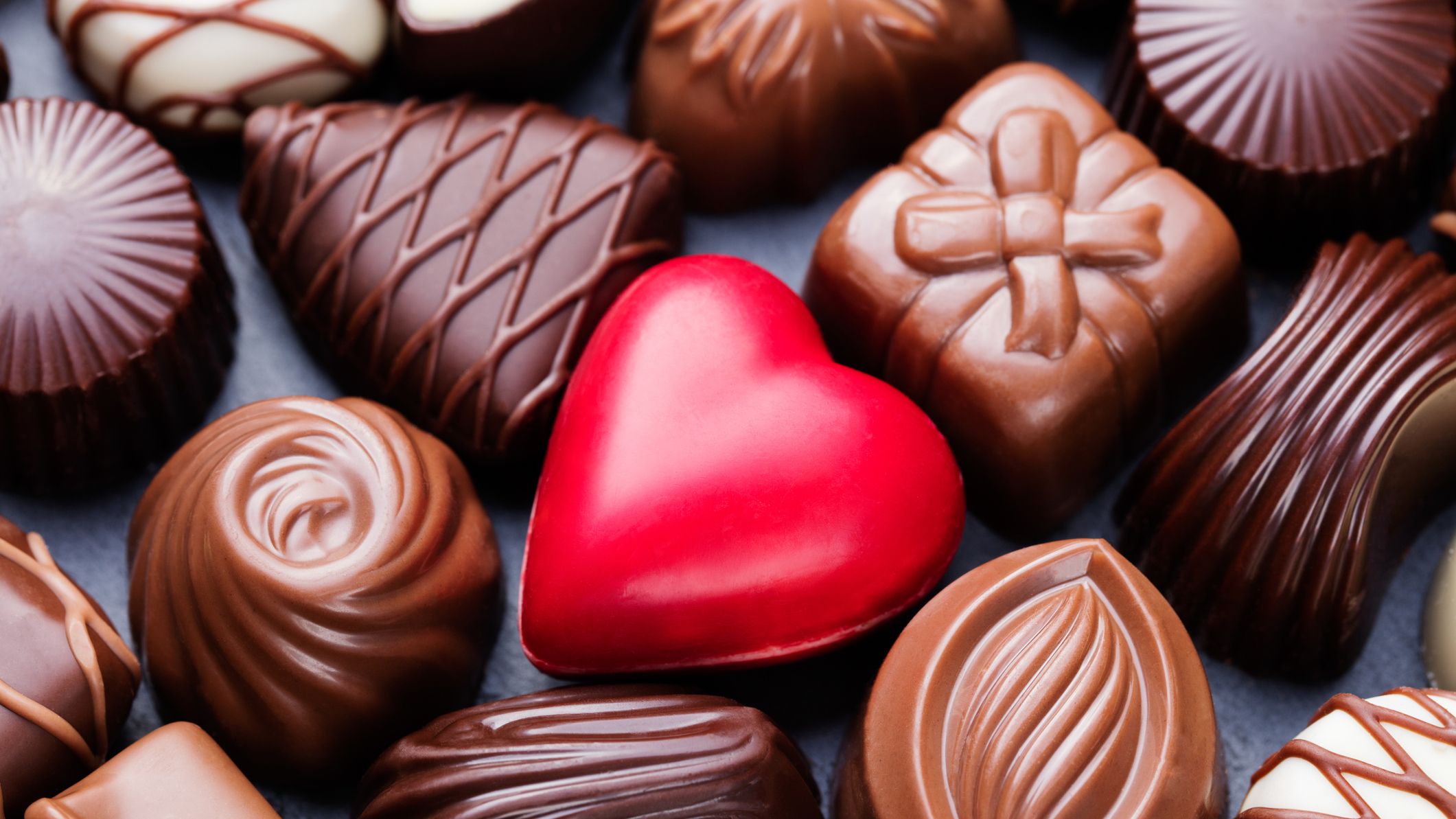 12 Healthy Alternatives To Traditional Valentine's Day Gift Ideas