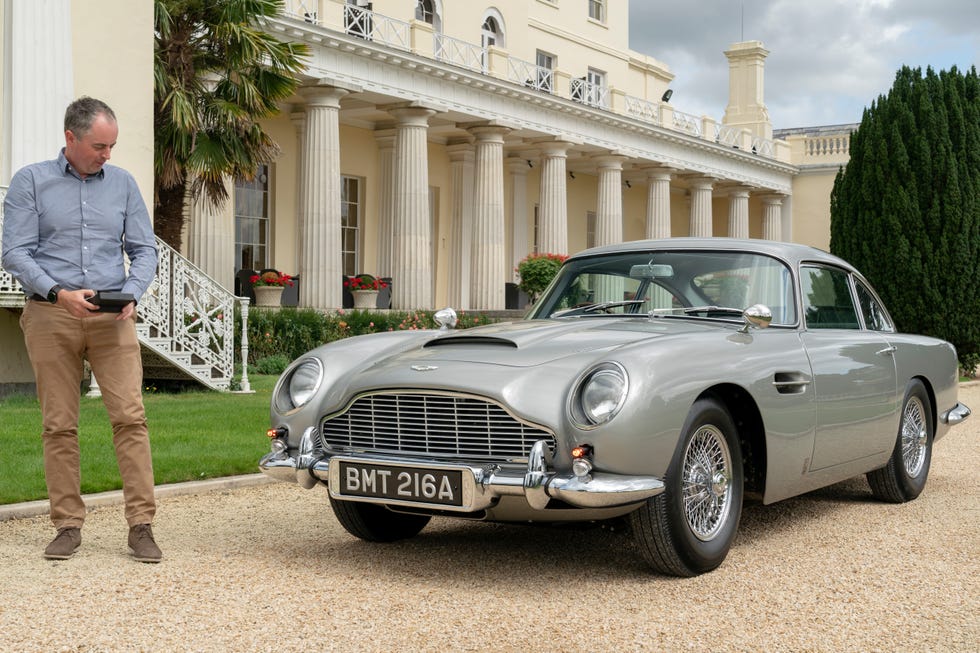 Aston Martin DB5 Goldfinger Continuation: Fake Guns, But a Real DB5