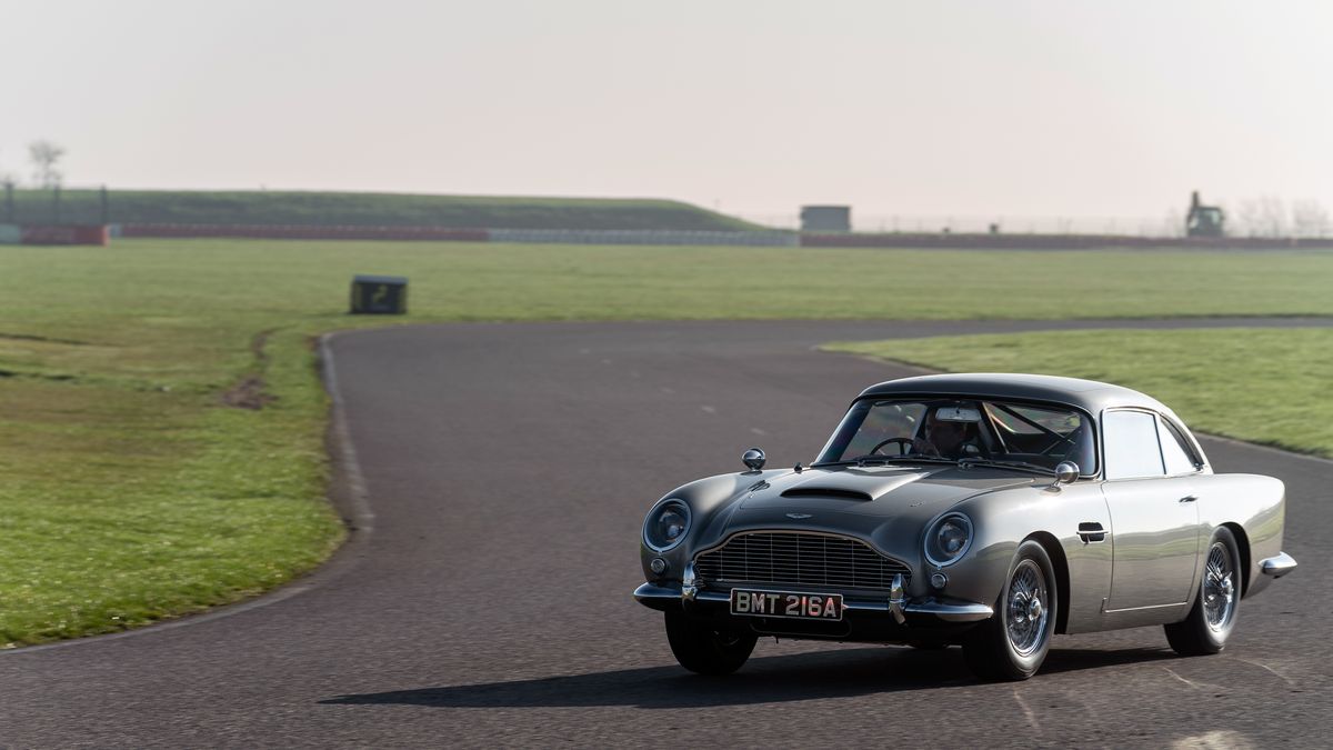The Truth Behind Bond's Aston Martin's DB5 - Evonik Industries