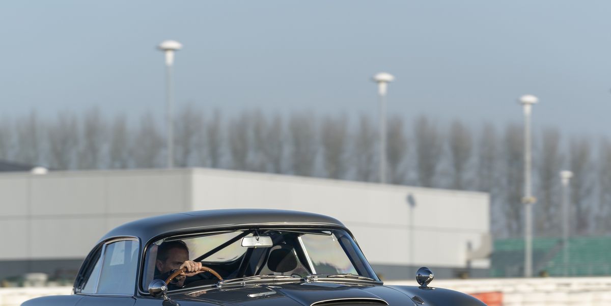 Aston Martin DB5 Continuation – Working James Bond Movie Gadgets