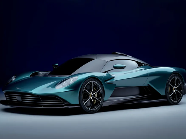 2022 aston martin valhalla front