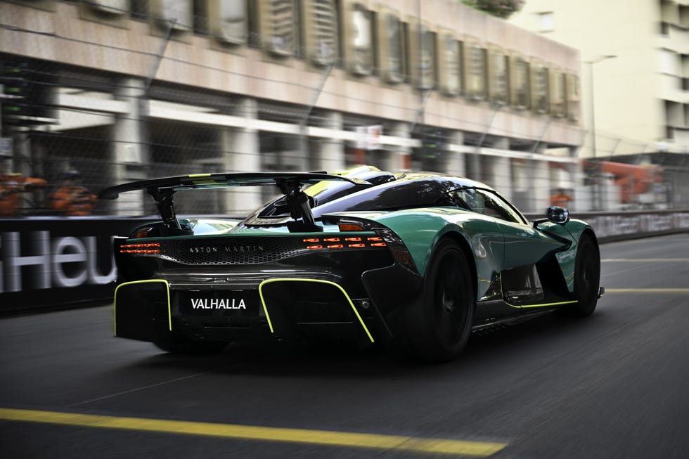aston martin valhalla debut con fernando alonso