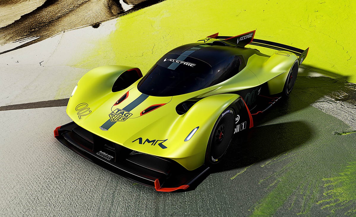 Aston Martin Valkyrie AMR Pro, Porsche Cayenne Turbo GT, Volvo