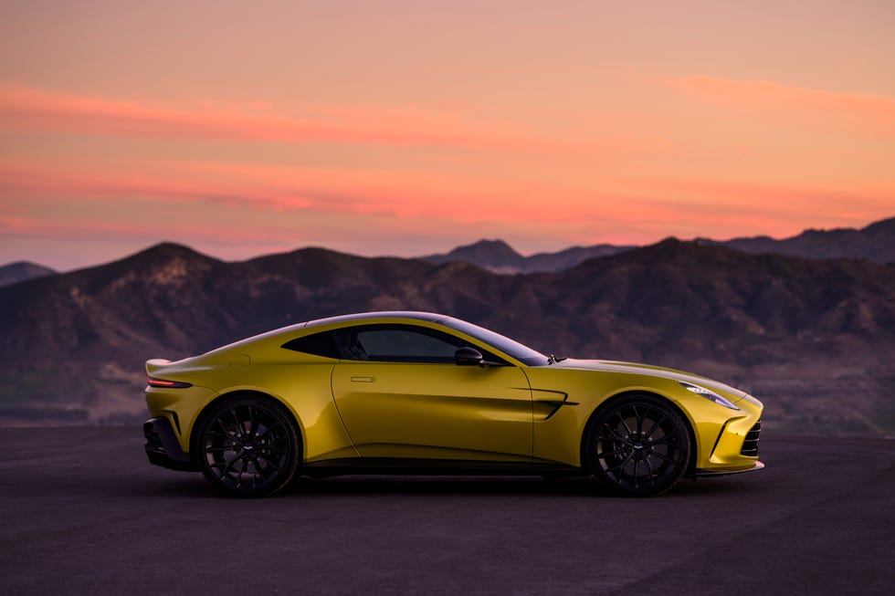 2025 Aston Martin Vantage Photo Gallery
