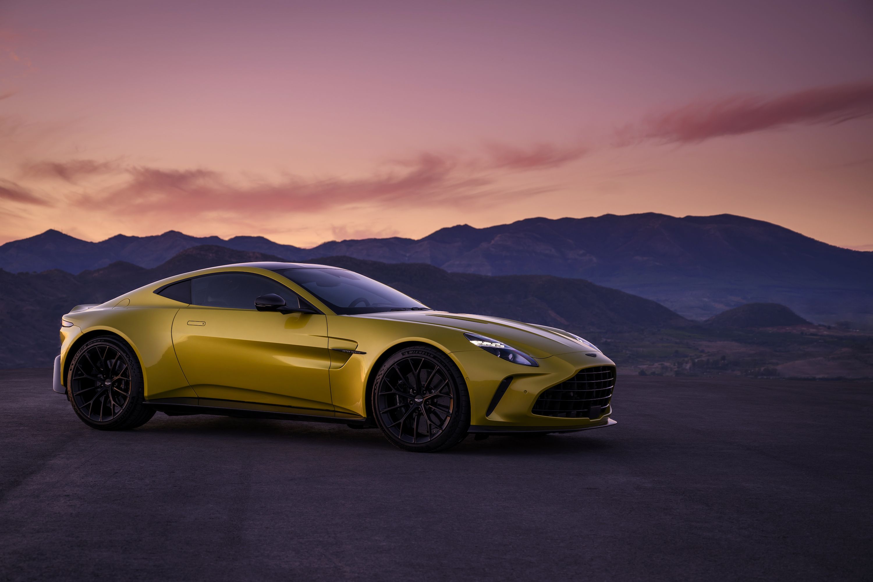 2025 Aston Martin Vantage - Full Image Gallery