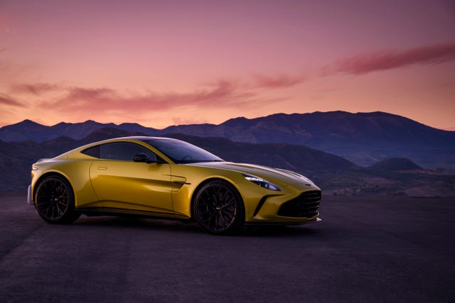 2025 Aston Martin Vantage Full Image Gallery