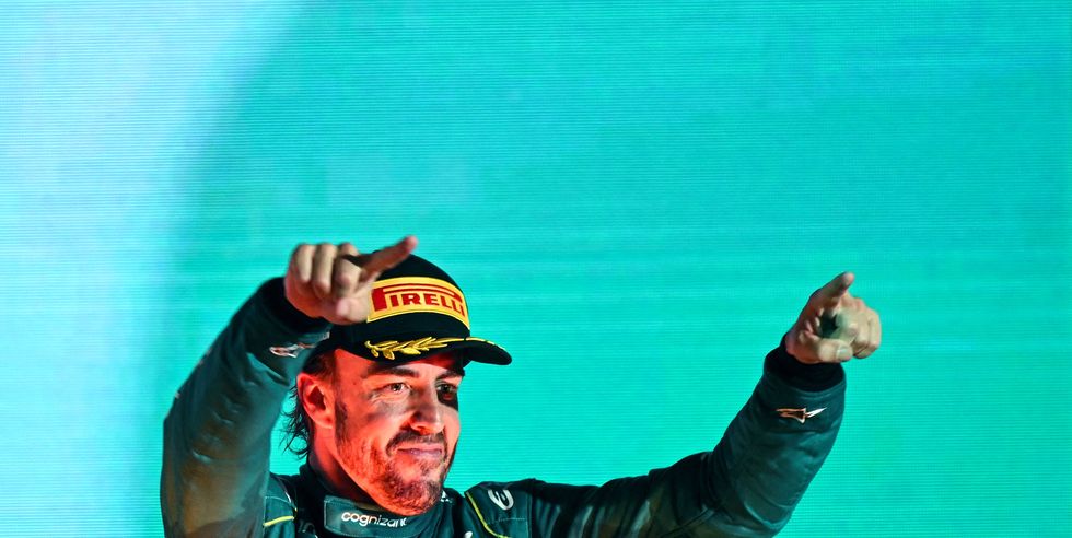 Póster Exclusivo del Podio de Fernando Alonso en Bahrain: Un Momento H –  ElTemploDelNano