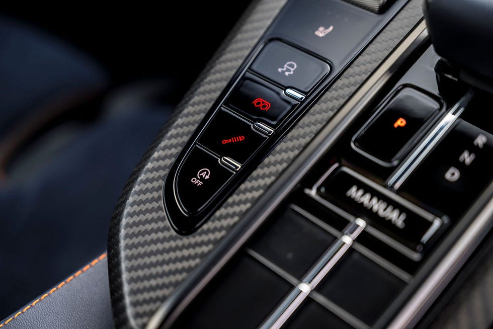 astonmartinvantage-cosmicorange-road-cphotoandymorgan-0084-jpg-663f88ec7264d.jpg