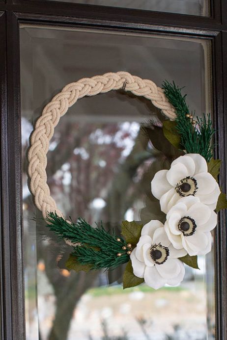 christmas wreath ideas  crepe paper anemone holiday wreath