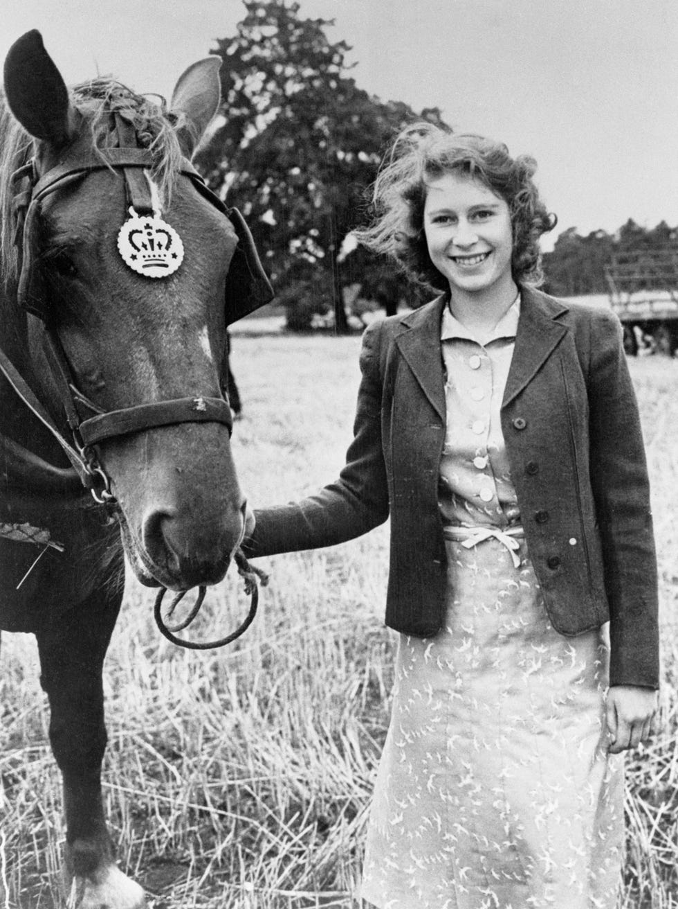 princess elizabeth with horse