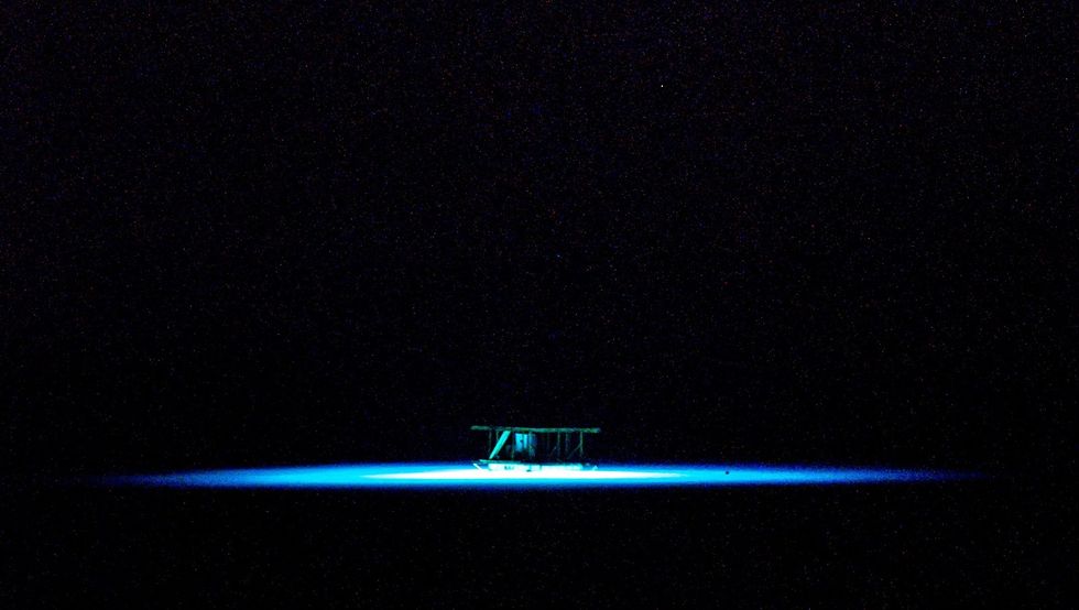 Black, Blue, Light, Sky, Atmosphere, Darkness, Night, Space, Technology, Electric blue, 