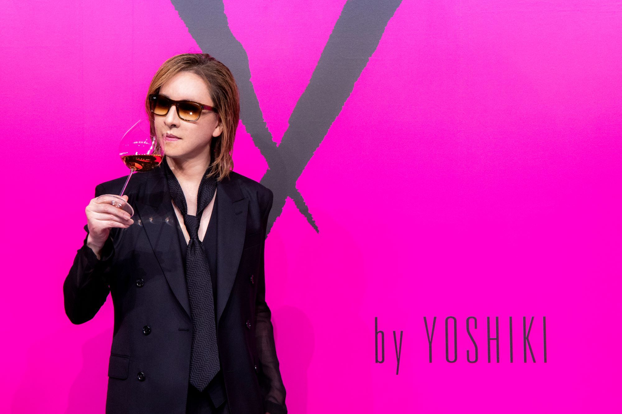構想5年! YOSHIKIのゆるぎない美学が投影されたロゼワインが 構想5年! YOSHIKIのゆるぎない美学が投影されたロゼワインが