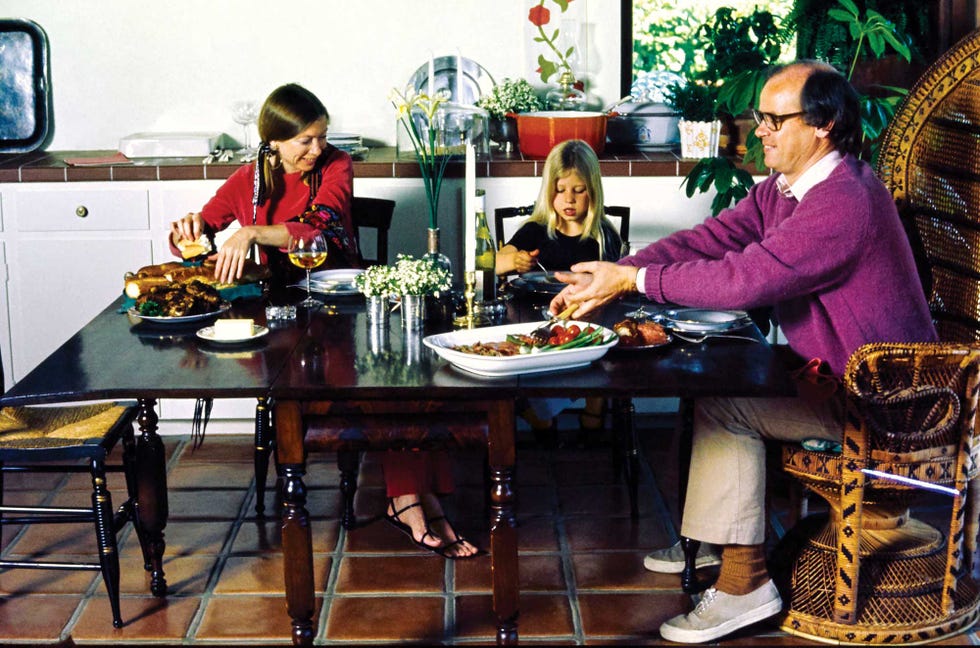 joan didion, john gregory dunne, at the dinner table