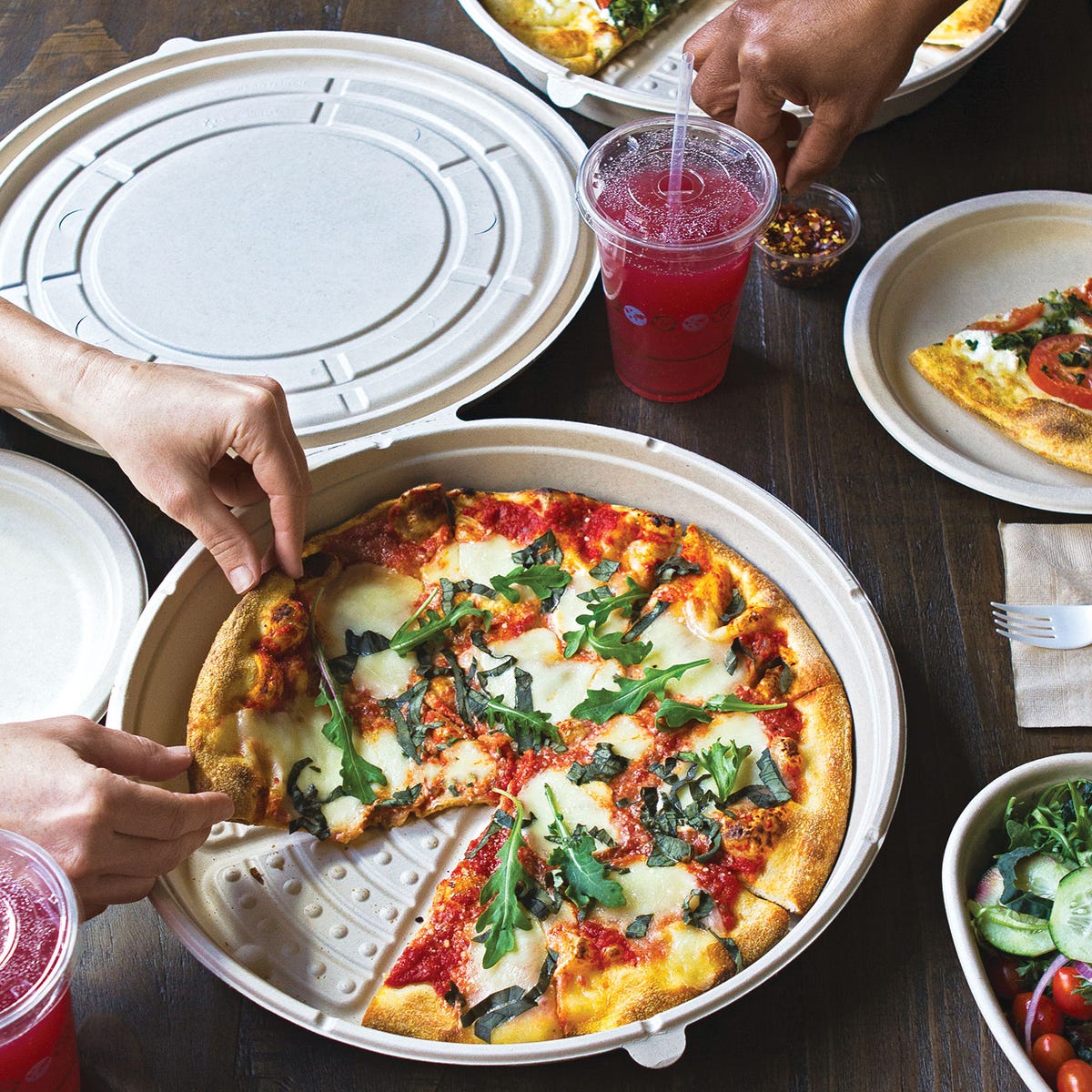 Compostable pizza container a space saver - Canadian Pizza Magazine