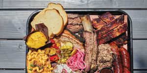 heritage barbecue’s offerings are based on central texas staples like brisket, ribs, chicken, and sausage with sides ranging from mac ’n’ cheese to cornbread prepared with southern california flair