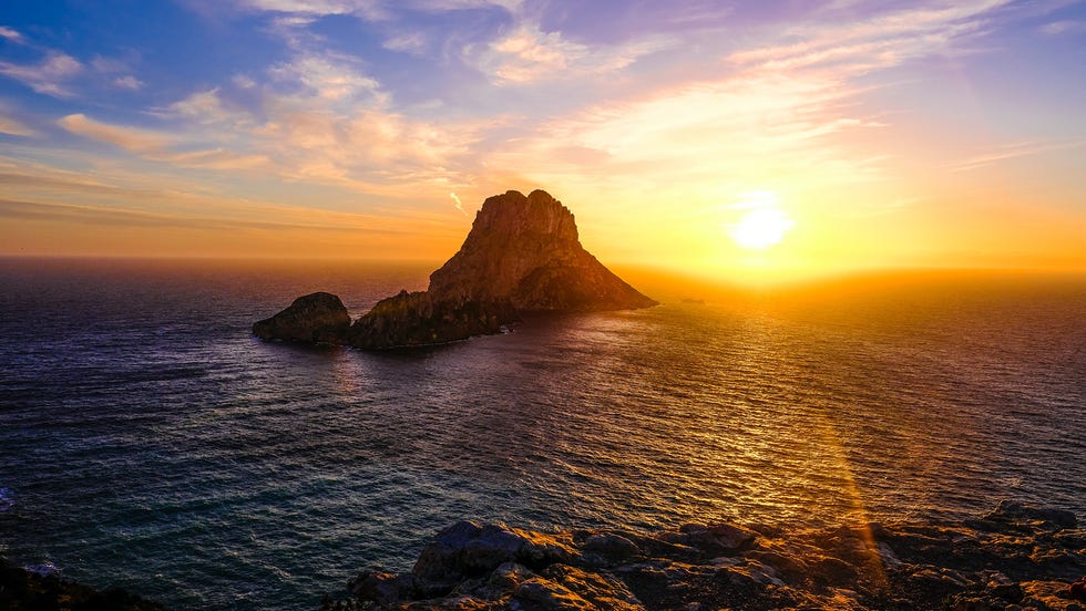 mejores atardeceres en españa en autocaravana y furgoneta camper isla es vedrá en ibiza